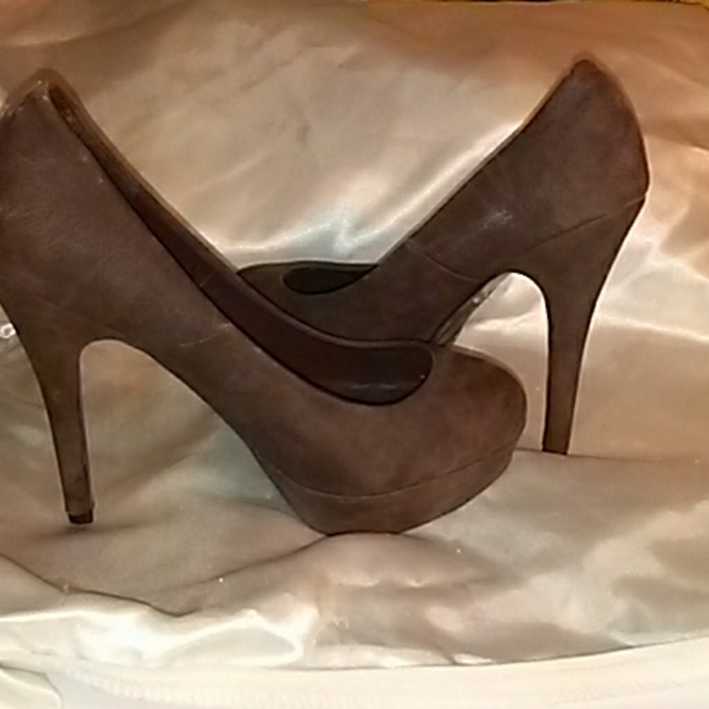 Women's brown feaux leather high heels
